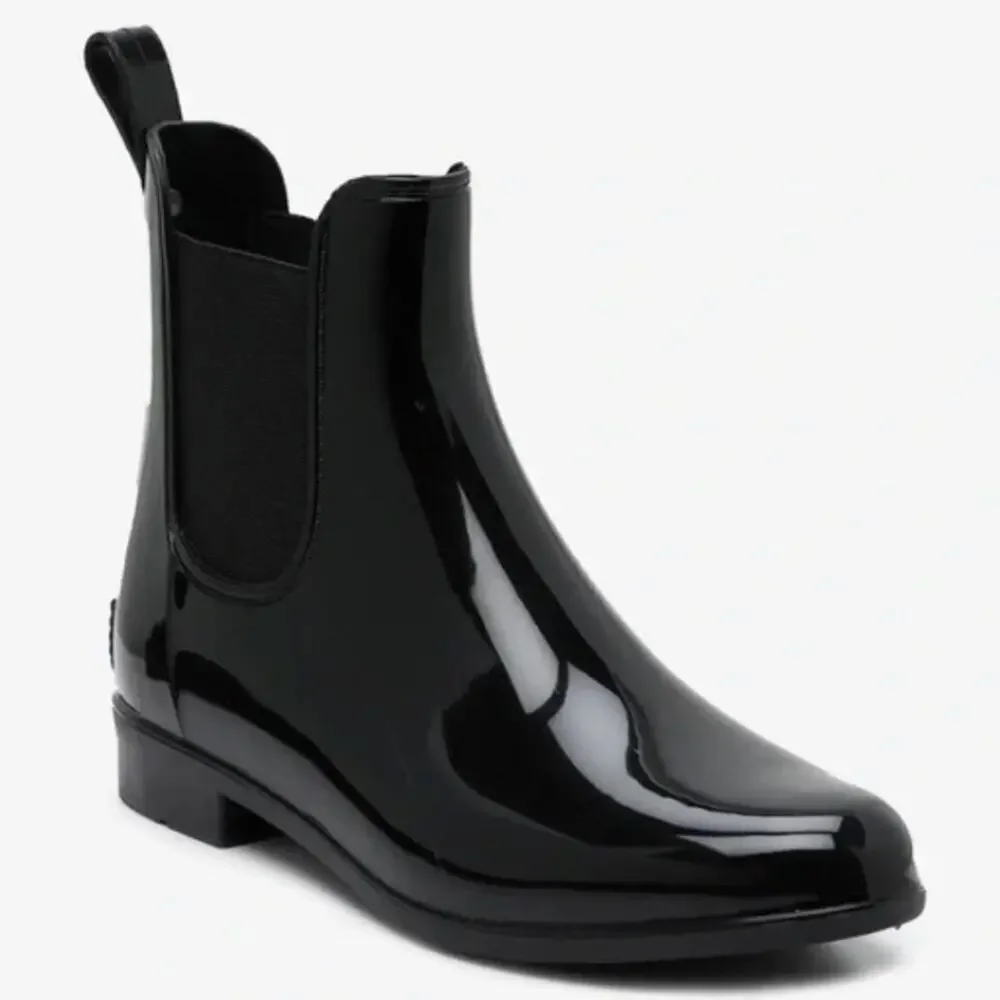 Marc Fisher Women's Black Rainy2 Chelsea Rain Boots Size 8 Minimal Classic